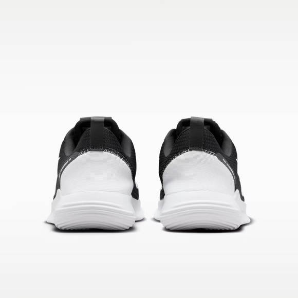Nike Flex Experience Run 12
Men\'s Road Running Shoes Size 10 main image 9